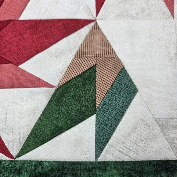 Quilted Christmas Table Runner Red Green Patchwork Star Holiday Decor 16 x 35" - Picture 5 of 9